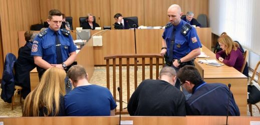 Ivan Ivanskyj a Róbert Simon u soudu.