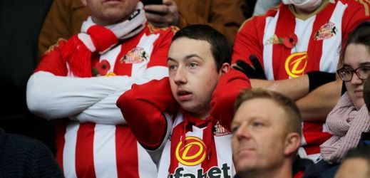 Fanoušci Sunderlandu se nestačili divit, co jejich brankář v sobotu předváděl.