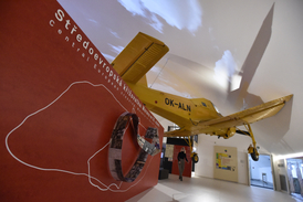 Největším exponátem expozice Středoevropská křižovatka: Morava ve 20. století je práškovací letoun Zlín Z-37 Čmelák (na snímku).