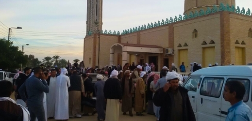 Mešita v Bir al-Abdu, na kterou zaútočili radikálové.