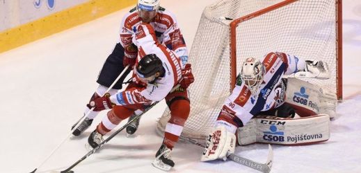 Olomouc se v dohrávce 23. kola představila na domácím ledě proti Pardubicím