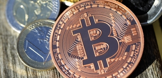 Bitcoin, digitální měna.