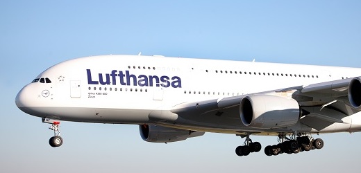 Letadlo německé letecké společnosti Lufthansa.