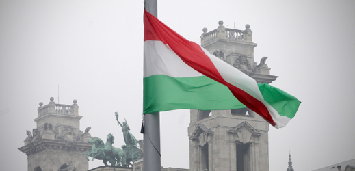 Maďarská vlajka.