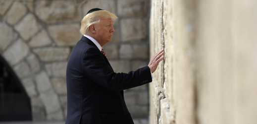 Prezident Donald Trump u Zdi nářků.