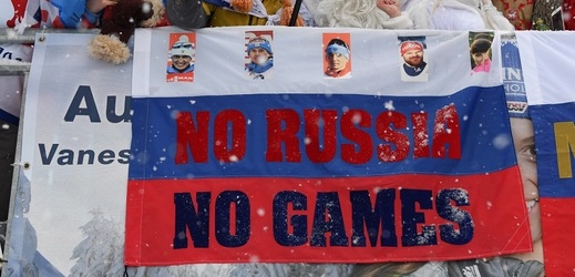 Ruští fanoušci mají na vyřazení Rusů vlastní názor.