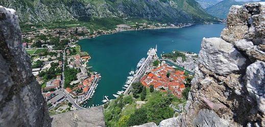 Město Kotor na jihozápadě Černé hory.
