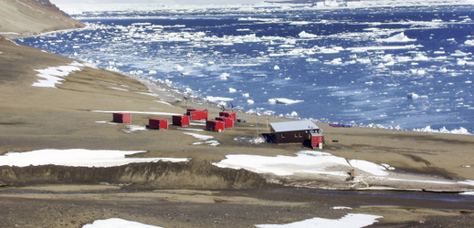 Antarktická stanice Johanna G. Mendela na Ostrově Jamese Rosse, kterou provozuje Masarykova univerzita v Brně.