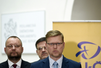 Bývalý vicepremiér Pavel Bělobrádek (KDU-ČSL), vpravo na snímku.