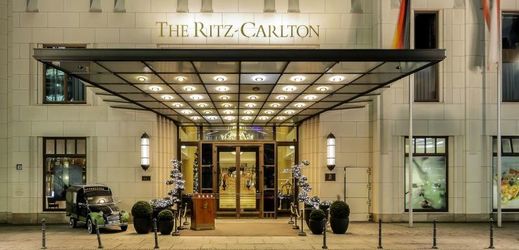 Hotel Ritz Carlton.