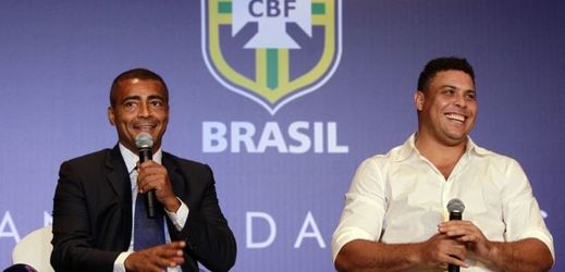 Dva slavní brazilští fotbalisté Romario a Ronaldo.