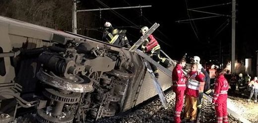Srážka vlaků poblíž města Klosterneuburg v Rakousku.