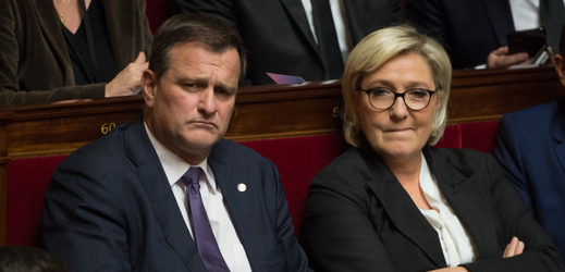 Louis Aliot a Marine Le Penová.