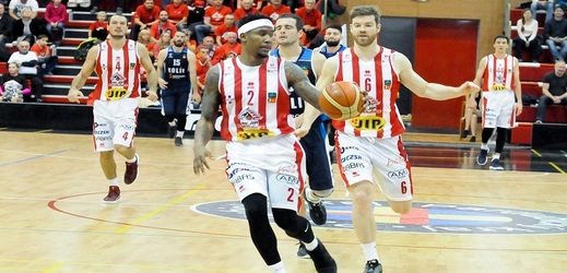 Basketbalisté Pardubic prohráli v Ústí nad Labem.