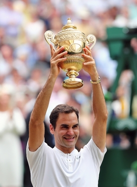 Roger Federer ukázal, že ještě nepatří do starého železa.