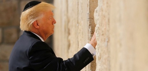 Donald Trump u Zdi nářků. 