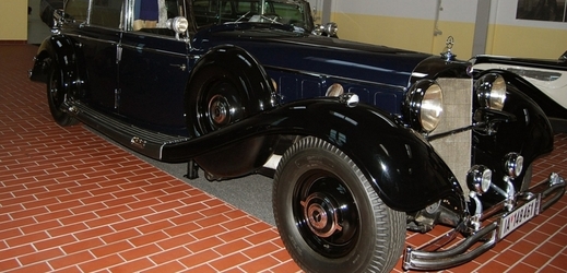 V USA jde do aukce unikátní mercedes vyrobený pro Hitlera.
