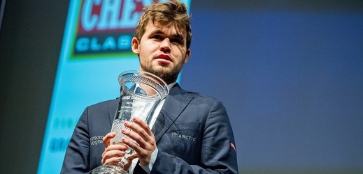 Nor Magnus Carlsen, světový šampion.