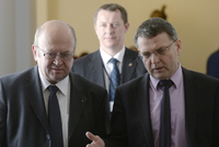 Vladimír Remek (vlevo) a bývalý ministr zahraničí Lubomír Zaorálek.