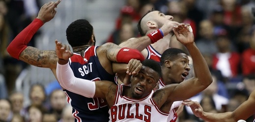 Basketbalisté Washingtonu uzavřeli v NBA rok 2017 vítězstvím nad Chicagem.