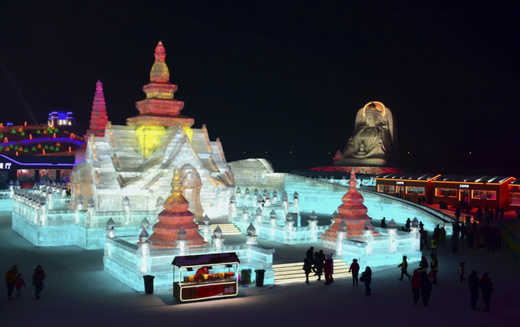 Festival ledových soch v Charbinu potrvá až do konce února.