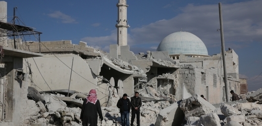 Trosky města Aleppo po ruském bombardování.