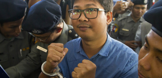 Zatčený jedenatřicetiletý žurnalista Wa Lone.