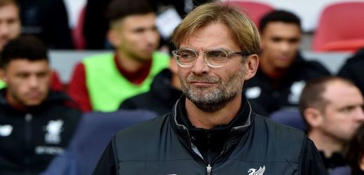 Jürgen Klopp, trenér Liverpoolu, vyhlíží nové posily.