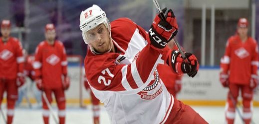 Český obránce Vojtěch Mozík se objevil v nominaci na Utkání hvězd KHL.