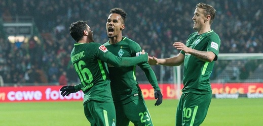 Český obránce Theodor Gebre Selassie v prvním jarním bundesligovém kole zařídil fotbalistům Werderu Brémy vyrovnávacím gólem remízu 1:1 s Hoffenheimem.