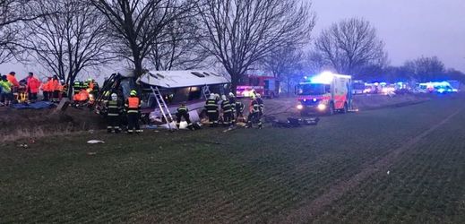 Nehoda autobusu u Horoměřic.