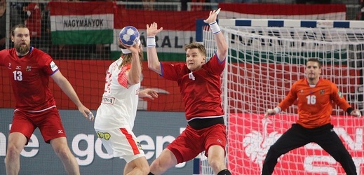 Čeští házenkáři na evropském šampionátu nečekaně porazili Dánsko.