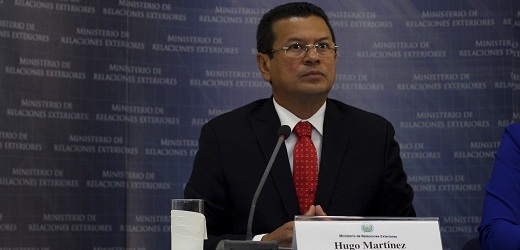Ministr zahraničí Salvadoru Hugo Martínez.