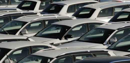 Poptávka po automobilech se loni zvýšila již čtvrtým rokem po sobě (ilustrační foto).