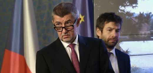 Zleva premiér Andrej Babiš a ministr spravedlnosti Robert Pelikán.