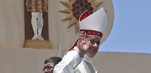 Chilský biskup Juan Barros. 