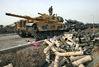 Turecké vojsko připravuje své tanky. 