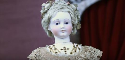 Novým majitelem panenky je muzeum umění v Norfolku.