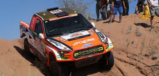 Martin Prokop si mezi automobily dojel na Dakaru pro sedmé místo (ilustrační foto).