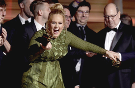 Oceněná zpěvačka Adele na 60. ročníku cen Grammy.
