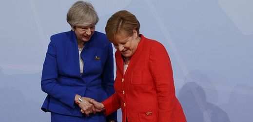 Britská premiérka Theresa Mayová (vlevo) a německá kancléřka Angela Merkelová.