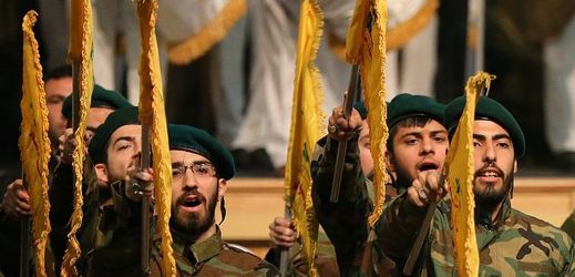 Bojovníci hnutí Hizballáh.