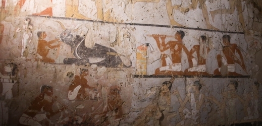 Objev hrobky v Egyptě.