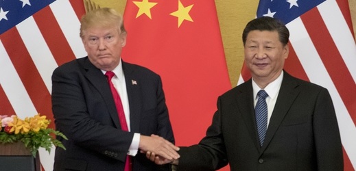 Americký prezident Donald Trump (vlevo) a čínský prezident Si Ťin-pching.