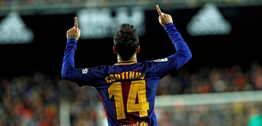 Coutinho se raduje z premiérové branky v dresu Barcelony.