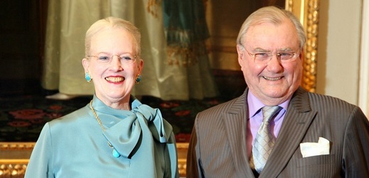 Princ Henrik se svou manželkou a dánskou královnou Margrethe.