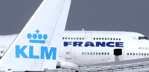 Zisk letecké společnosti Air France-KLM loni stoupl o 42 procent.