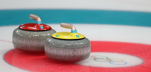 Napodobí curling hokejové či fotbalové video?