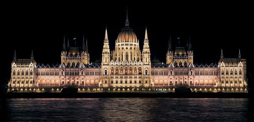 Maďarský parlament, Budapešť.
