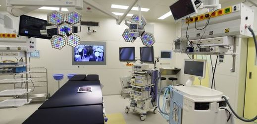 Transplantační operační sál v IKEM.